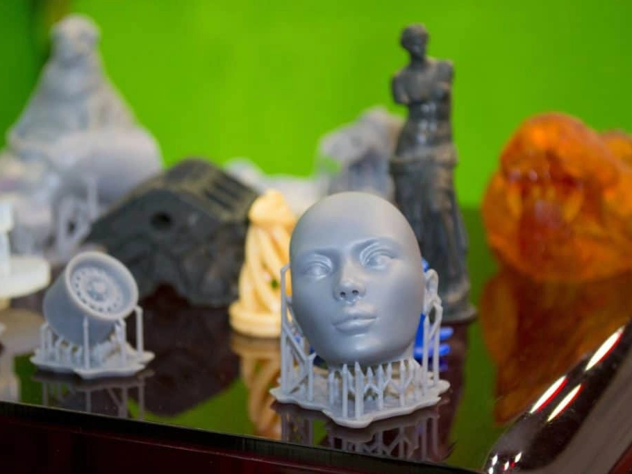 Смола 3D -принтер против нити: что лучше?