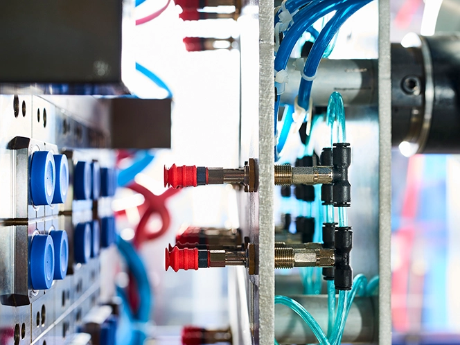 Ключевые различия между EPDM и термопластиками в литье под давлением